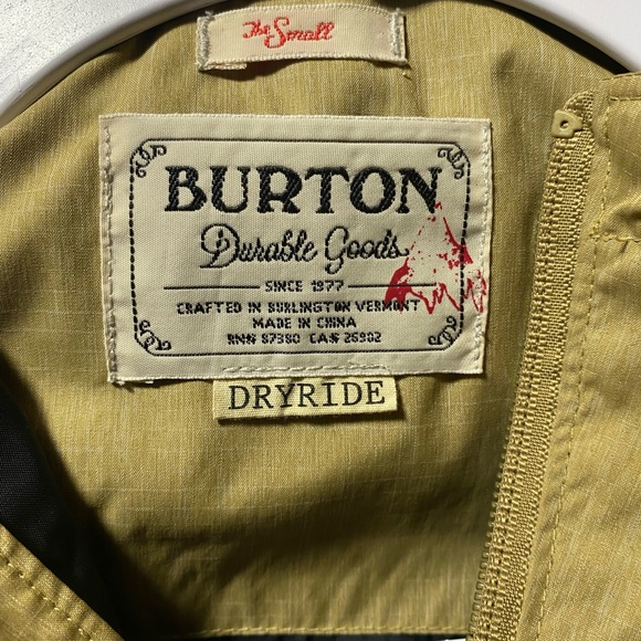 Burton raincoat - Picture 4 of 4